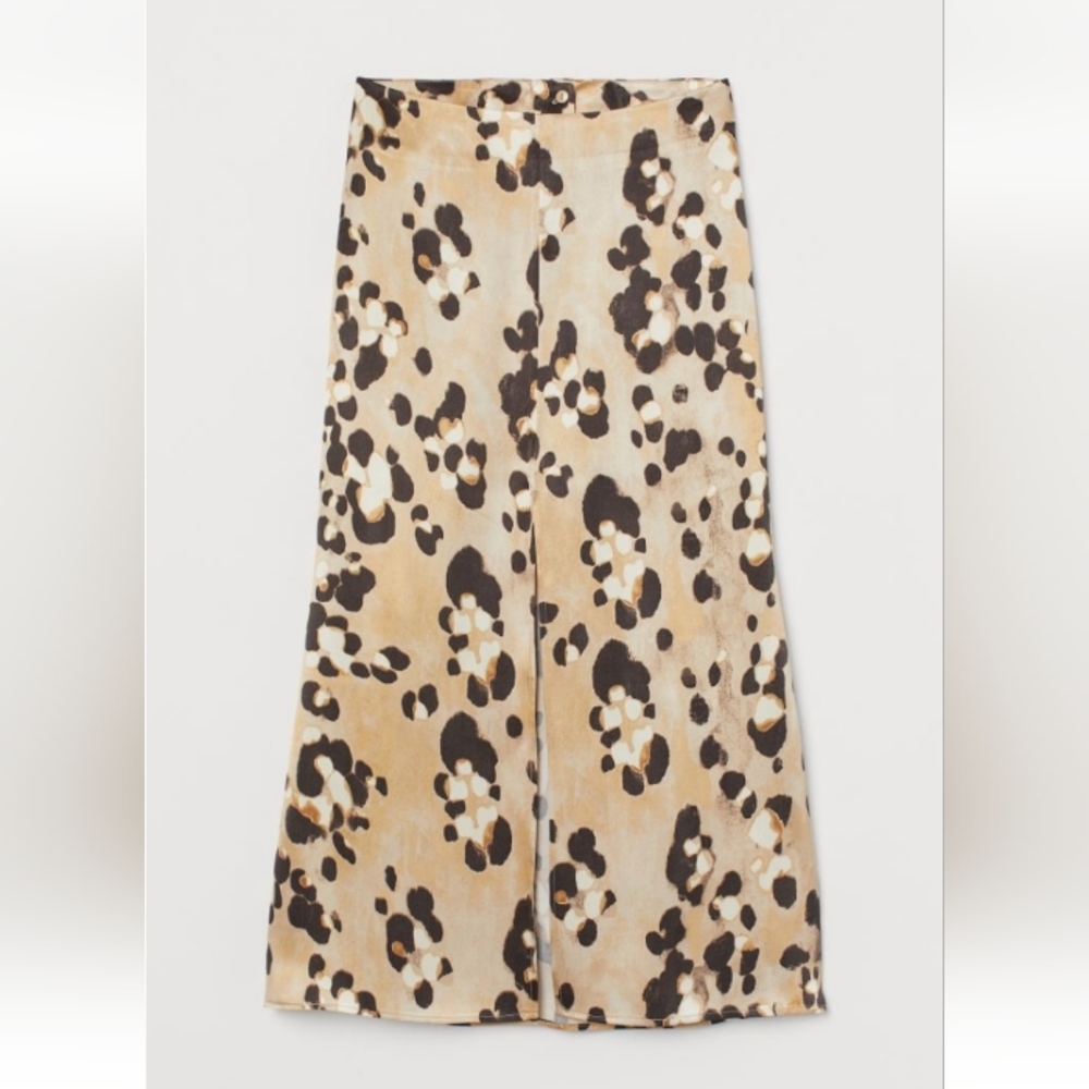 NWT H&M Lyocell Blended Skirt